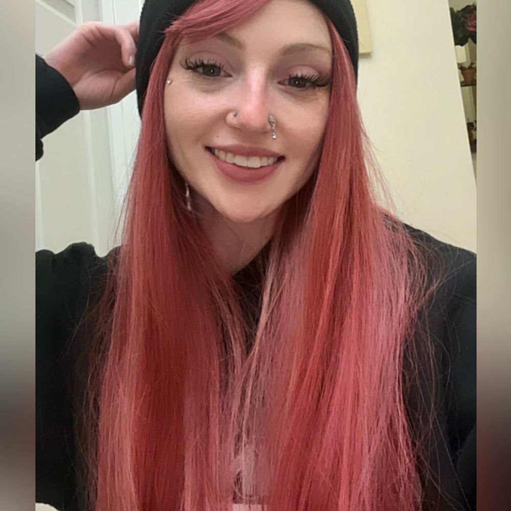 Pink/red wig with bangs